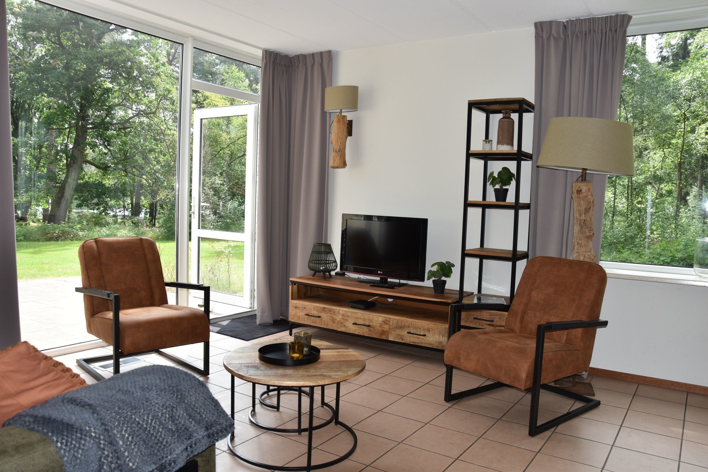 Ommer bungalow met hond — foto 6