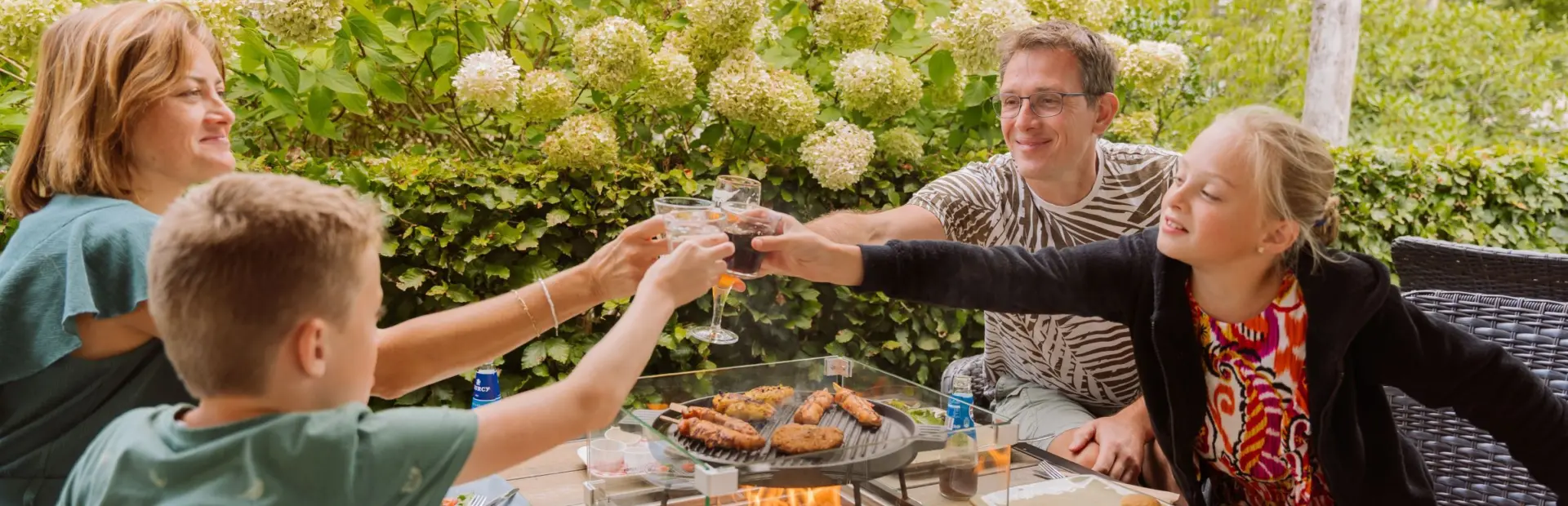 BBQ tafel Vakantiepark Ommen 17