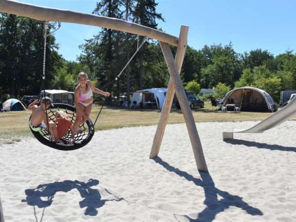 Camping Ommen comfort kampeerplaats Ommergras 4