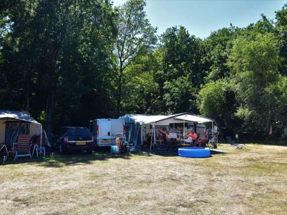 Camping Ommen comfort kampeerplaats Ommergras 31