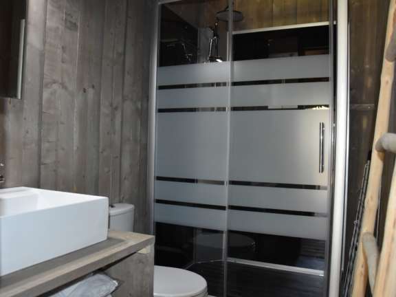 Glamping vakantiepark met zwembad manege 7