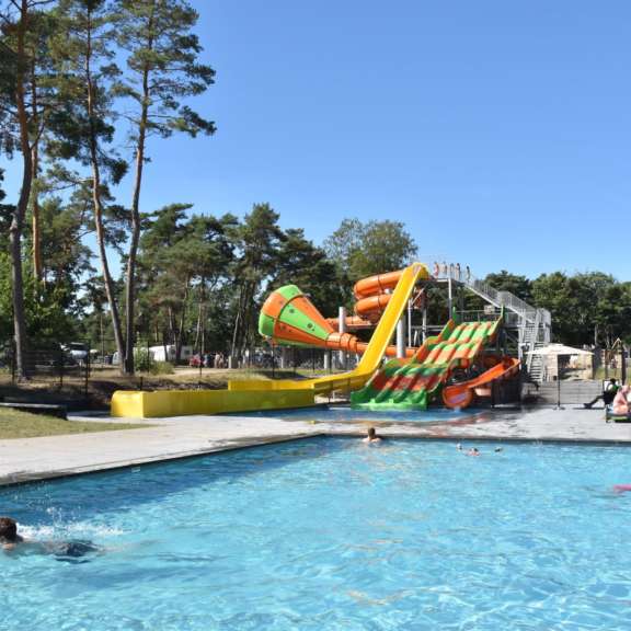 Camping met zwembad en glijbanen Ommen 3